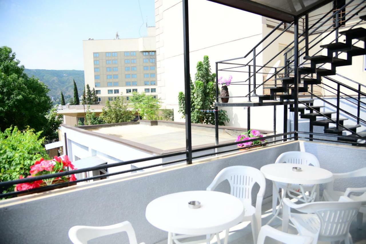 Комплекс GNG Apartment Тбилиси Экстерьер фото